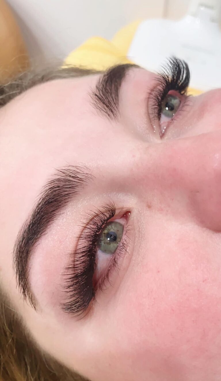 Eyelash extension